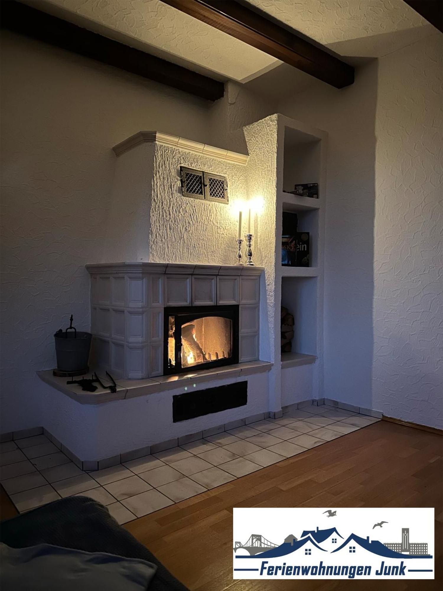 98Qm Wohnung Im Villenviertel - Voll Ausgestattet Mit Balkon Und Kamin - Wlan Gratis Wilhelmshaven Exterior photo
