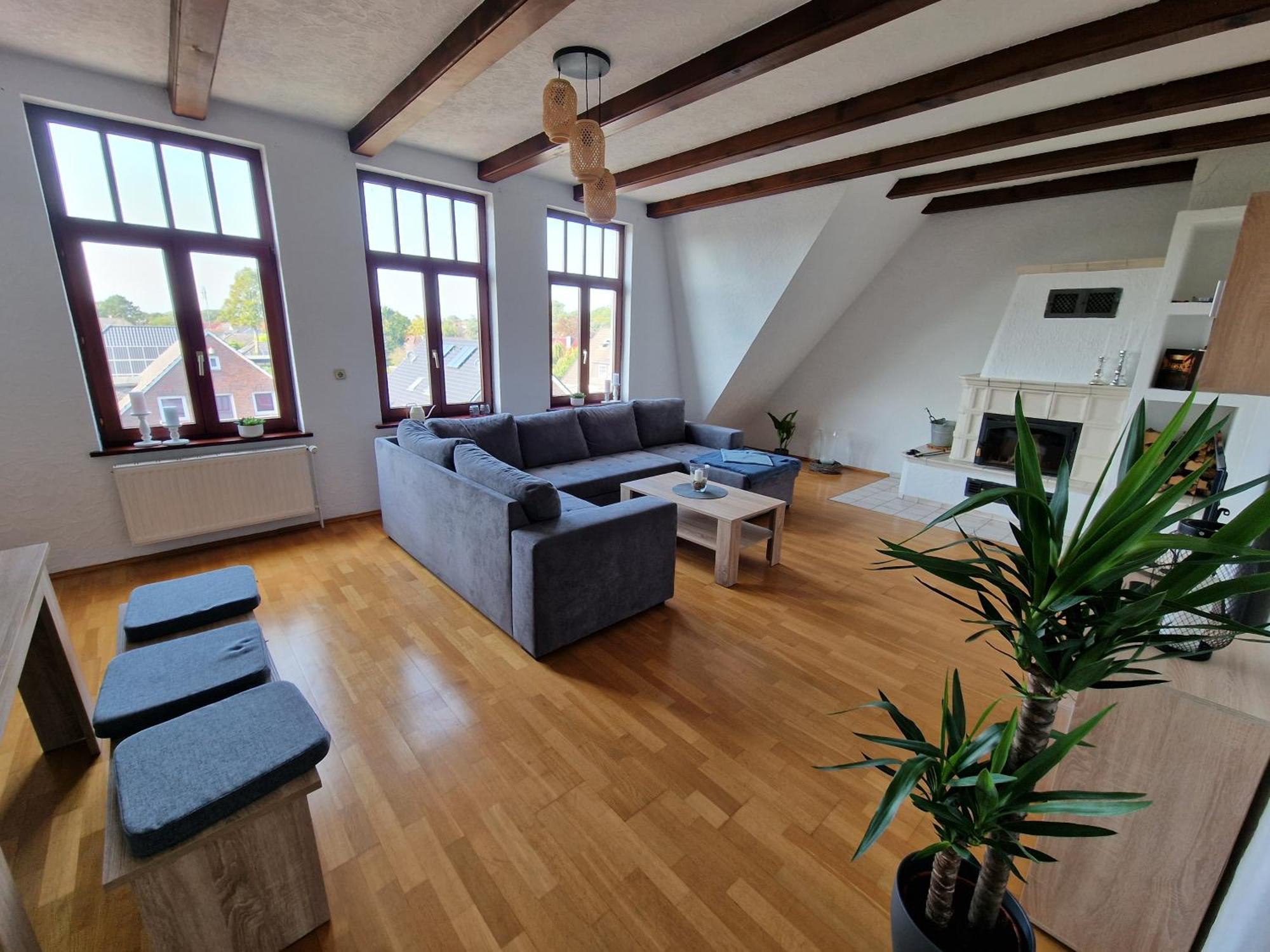 98Qm Wohnung Im Villenviertel - Voll Ausgestattet Mit Balkon Und Kamin - Wlan Gratis Wilhelmshaven Exterior photo